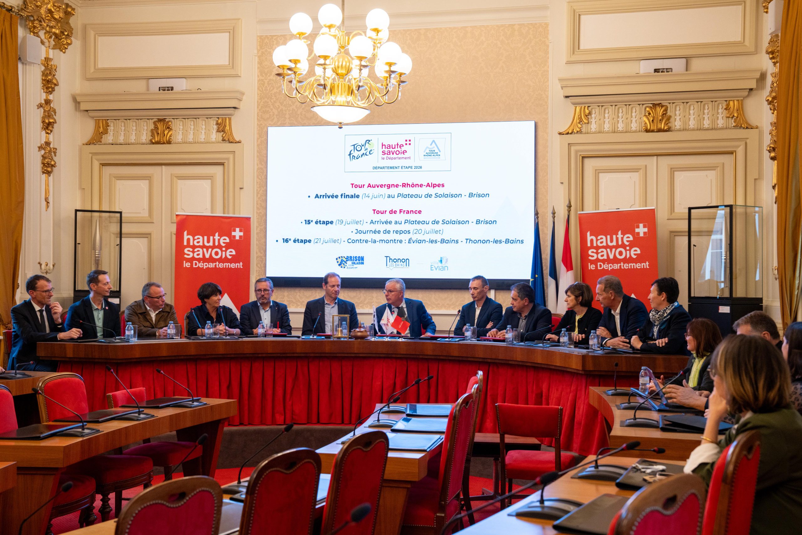 Signature des conventions avec A.S.O pour l’accueil du Tour Auvergne-Rhône-Alpes
et du Tour de France 2026